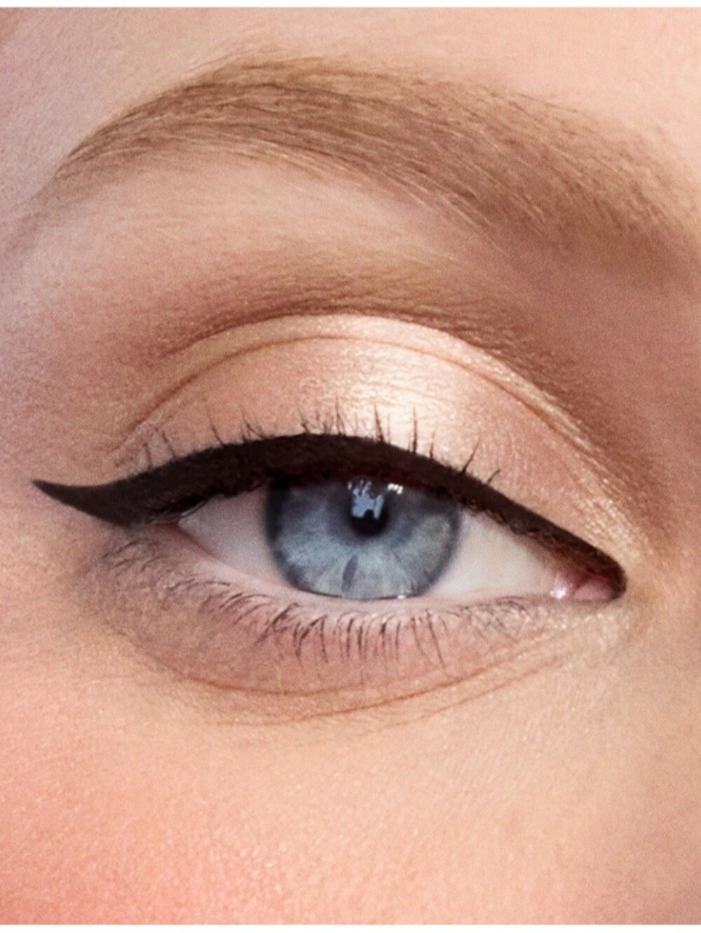 3 STILA Liquid Eye Shadows - Picture 4 of 9